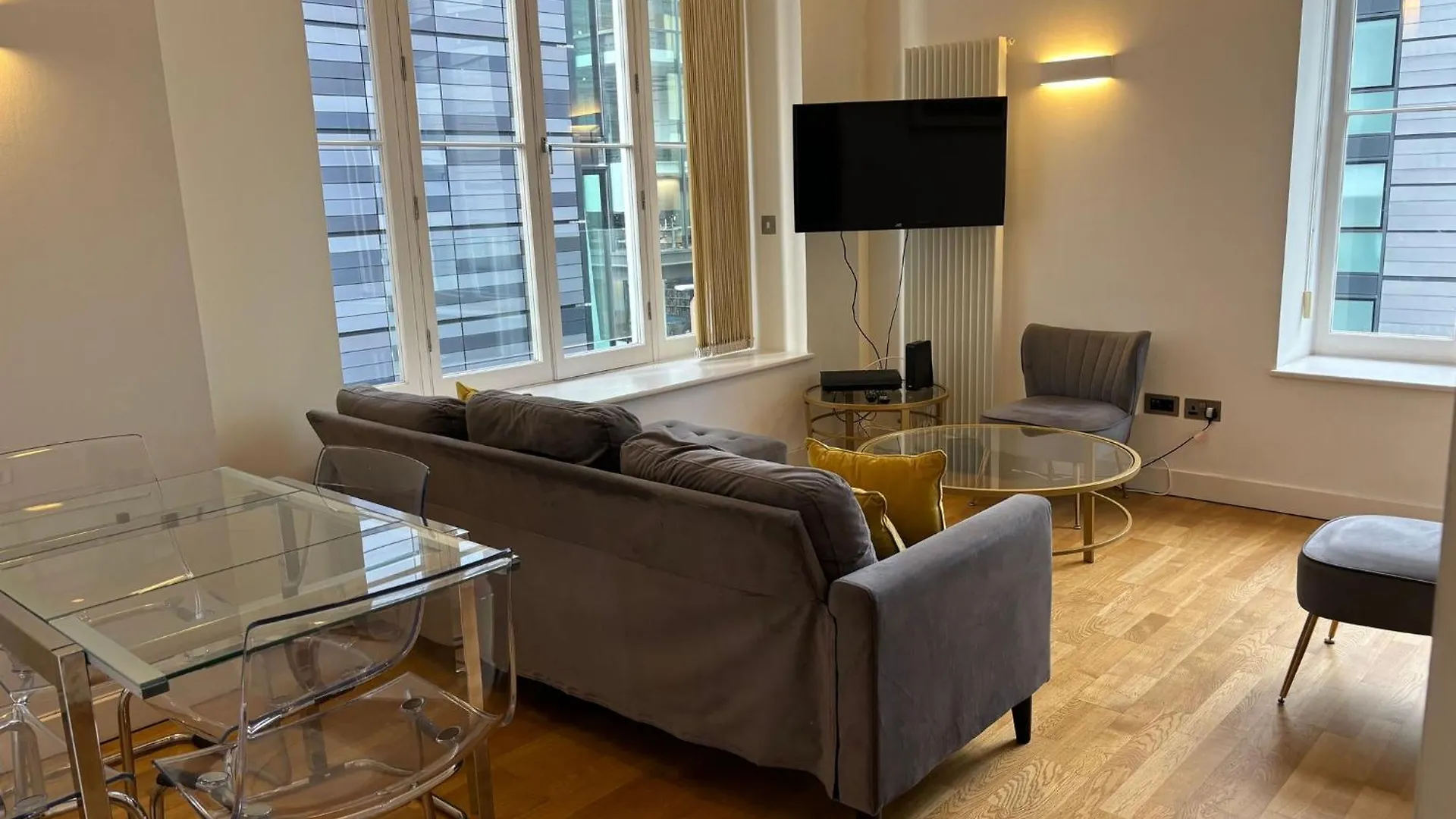Extremely Central Quartermile Apartment Near To Castle And University Edinburgh United Kingdom