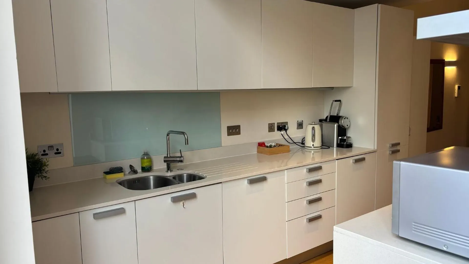 Extremely Central Quartermile Apartment Near To Castle And University Edinburgh
